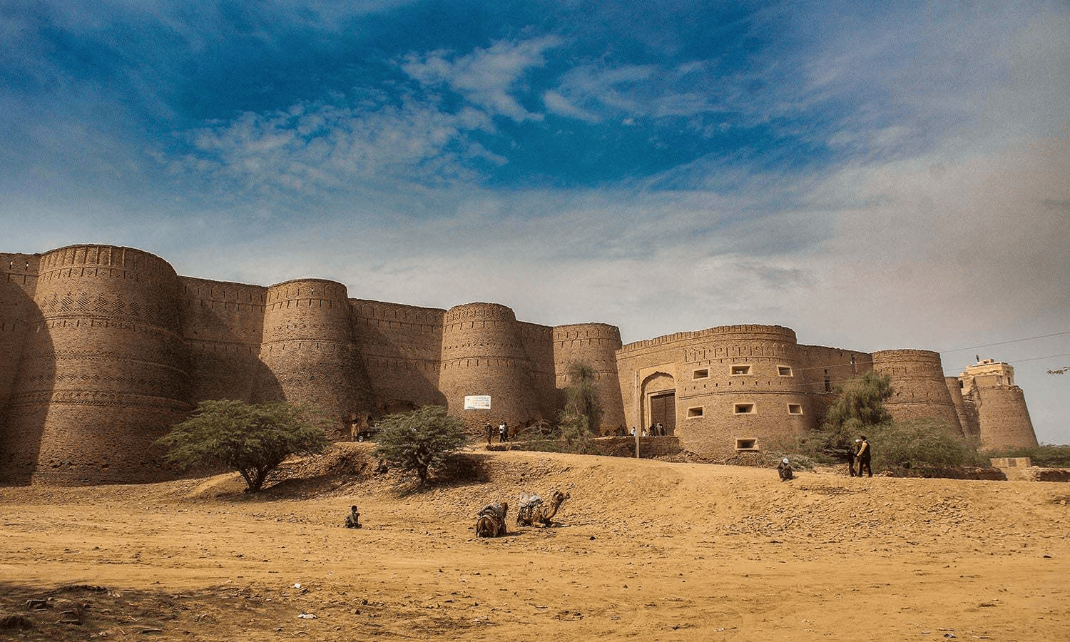 Derawar Fort – The Desert Guardian