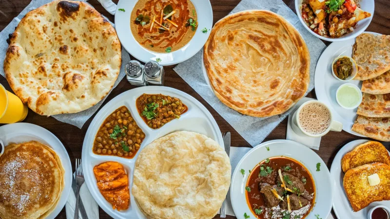 Desi Breakfasts Across Pakistan – Halwa Puri to Siri Paye