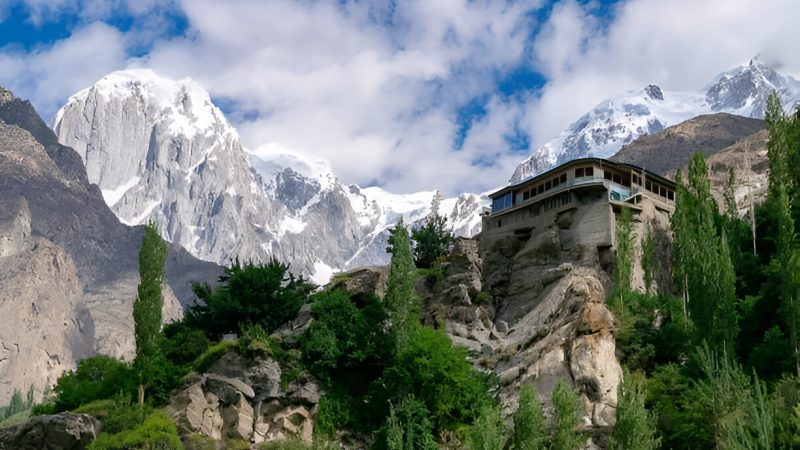 Hotels in Hunza Valley – Where to Stay in Pakistan’s Mountain Paradise